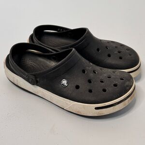 Crocs Navy White Edge Sole Women’s Size 10, Mens Size 12